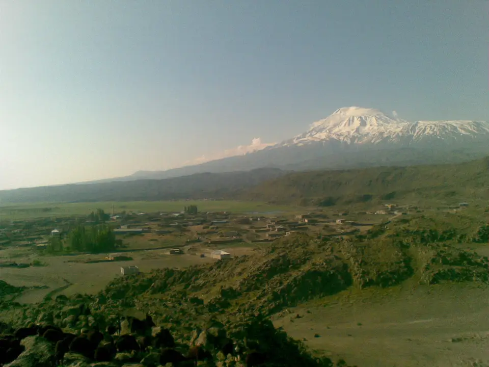 Bulakbaşı köyünden bir görünüm (Karakoyunlu, Iğdır)