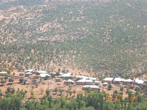 Çevrecik köyünden bir görünüm (Arıcak, Elazığ)