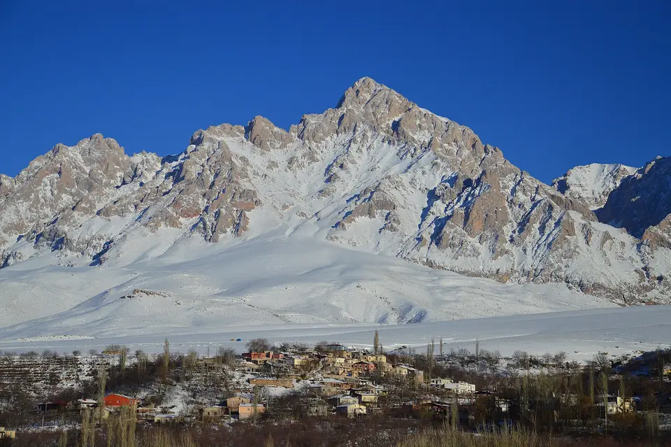 Demirkazık köyünden bir görünüm (Çamardı, Niğde)