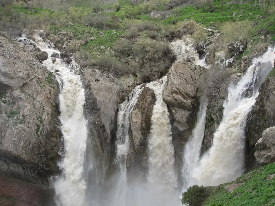 Kavaklı köyünden bir görünüm (Hakkari Merkez, Hakkari)