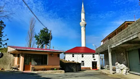 Kurtuluş köyünden bir köy camisi (Rize Merkez, Rize)