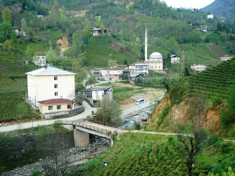 Sırtköy köyünden bir görünüm (Çayeli, Rize)