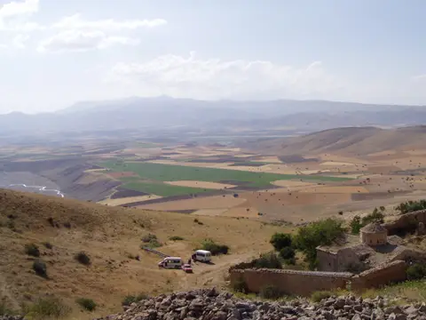 Üçpınar köyünden bir kilise (Tercan, Erzincan)