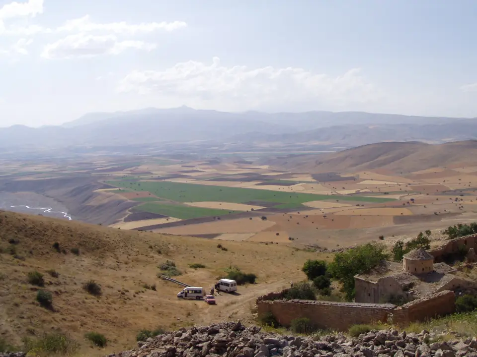 Üçpınar köyünden bir kilise (Tercan, Erzincan)