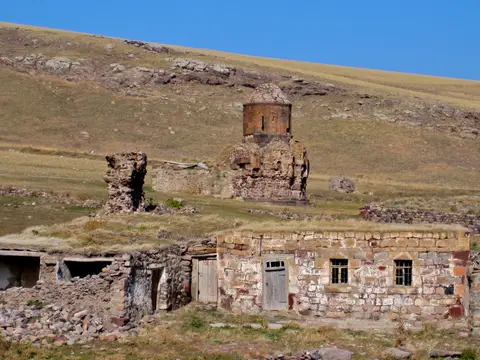 Kozluca köyünden bir görünüm (Kars Merkez, Kars)