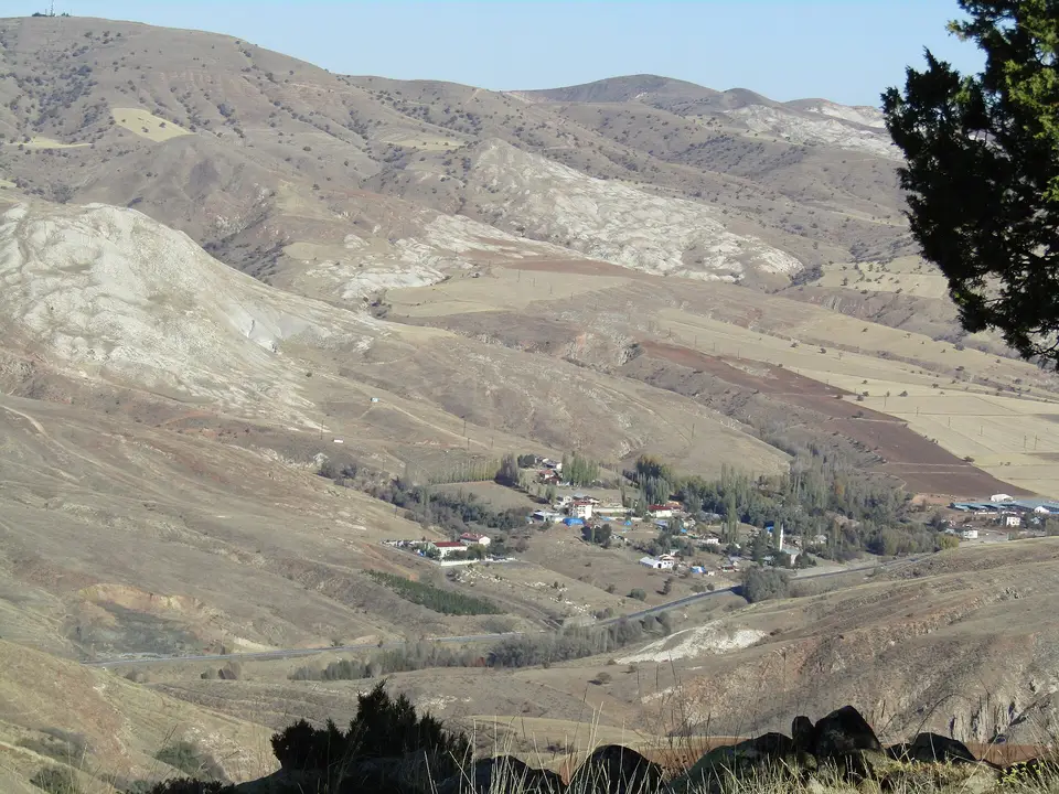Kazancık köyünden bir görünüm (Şarkışla, Sivas)