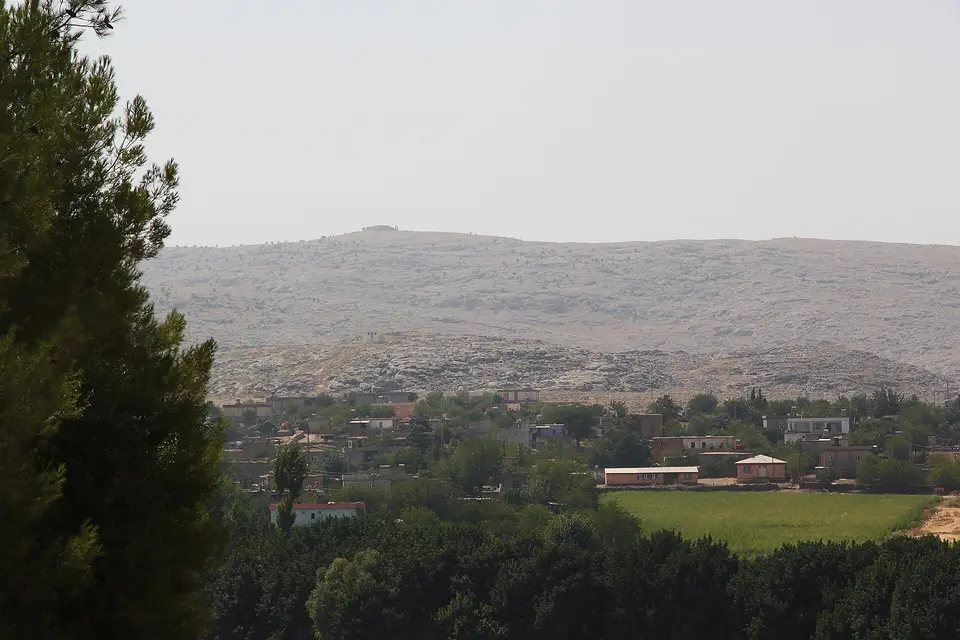 Dikilitaş köyünden bir görünüm (Besni, Adıyaman)