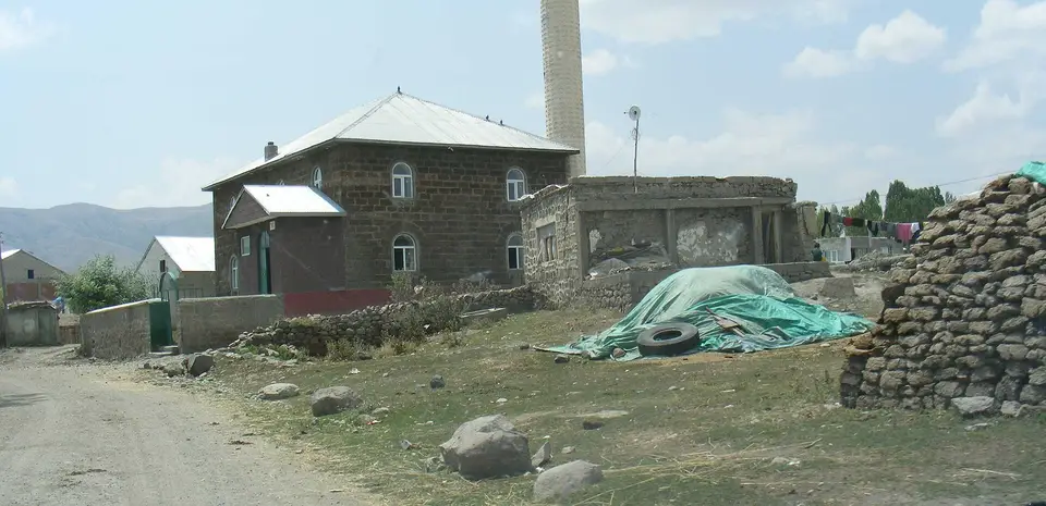 Ergözü köyünden bir görünüm (Eleşkirt, Ağrı)