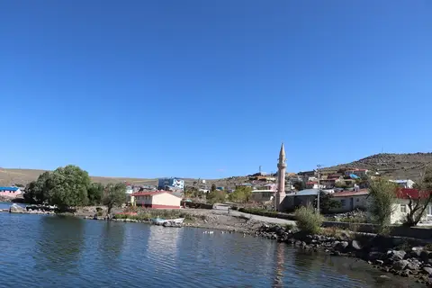 Akçakale köyünden bir görünüm (Çıldır, Ardahan)