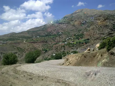 Burçaklı köyünden bir görünüm (Gerger, Adıyaman)