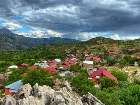 Ortaca köyünden bir görünüm (Gerger, Adıyaman)