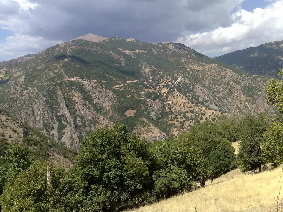 Demirce köyünden bir görünüm (Nazımiye, Tunceli)