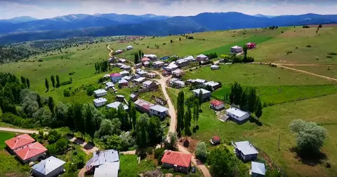 Mezraa köyünden bir görünüm (Şarkışla, Sivas)