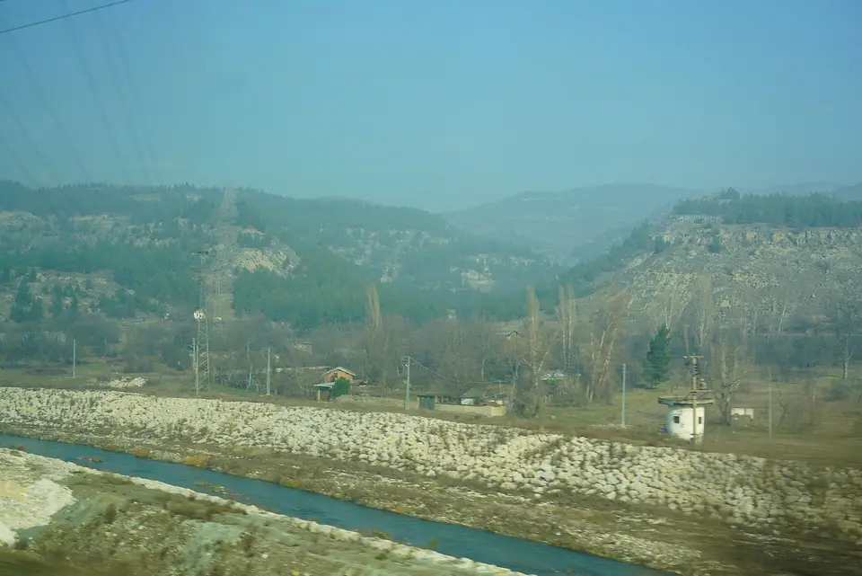 Aşağıkızılcaören köyünden bir görünüm (Karabük Merkez, Karabük)