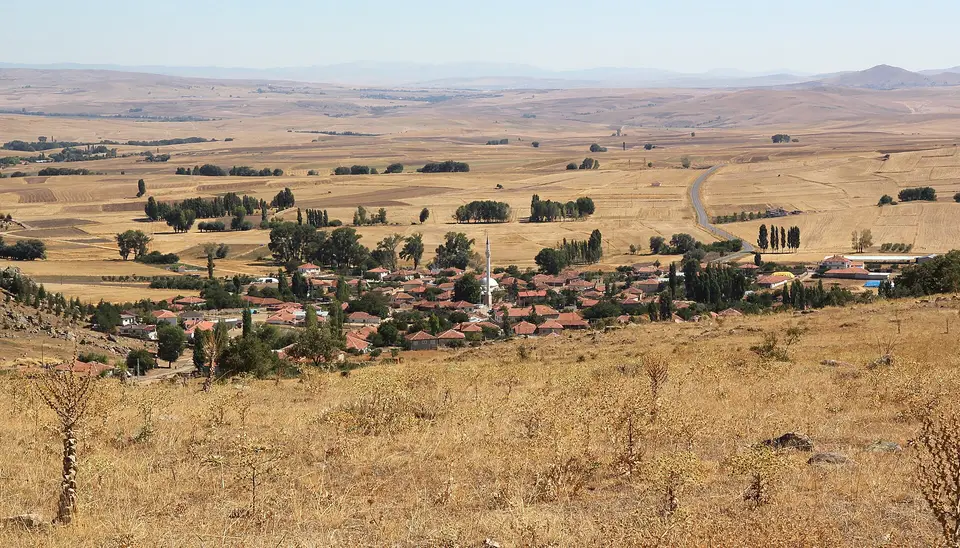 Şahmuratlı köyünden bir görünüm (Sorgun, Yozgat)