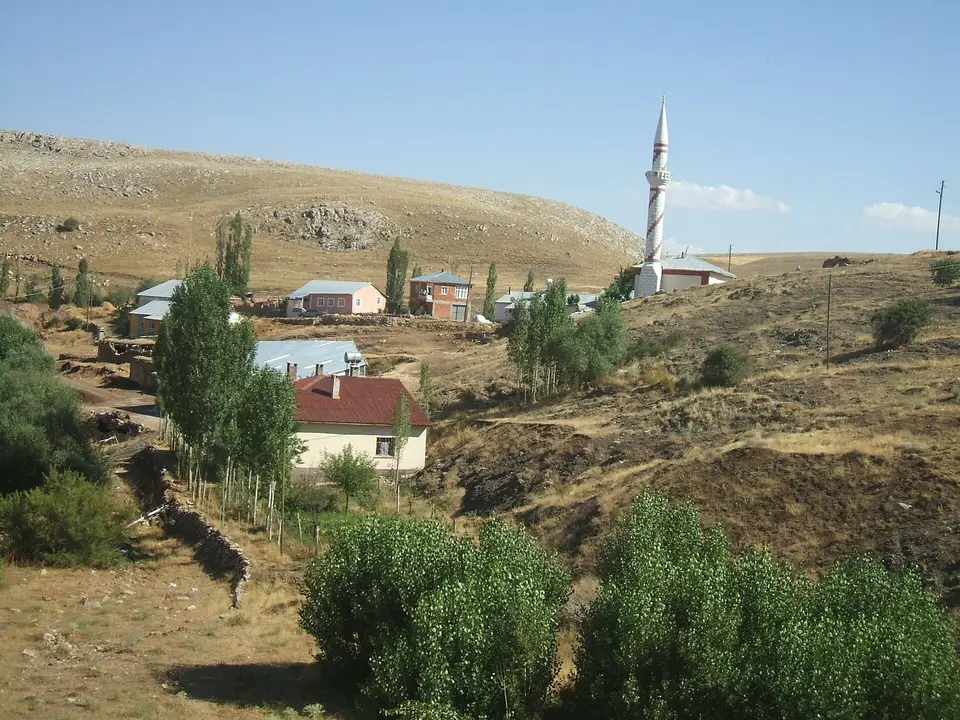 Yeşildere köyünden bir görünüm (Kangal, Sivas)
