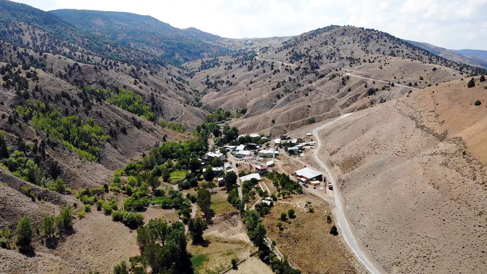 Kersen köyünden bir görünüm (Refahiye, Erzincan)