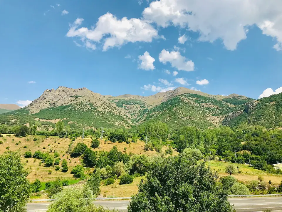 Kekeç köyünden bir görünüm (Suşehri, Sivas)