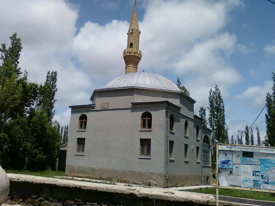 Sivas ili Ulaş İlçesi Karaşar köyü camii