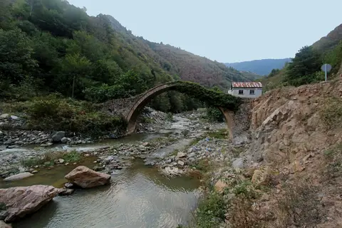 Hisarcık köyünden bir köprü (Yağlıdere, Giresun)