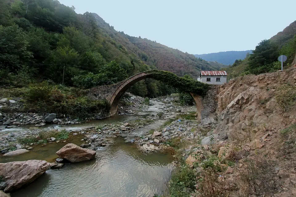 Hisarcık köyünden bir köprü (Yağlıdere, Giresun)