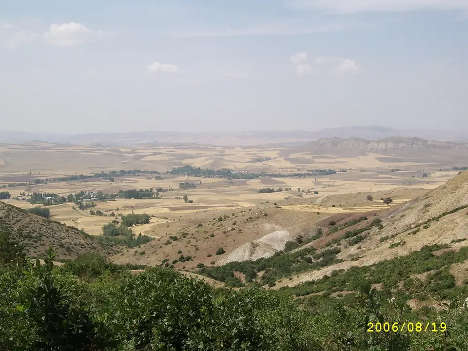 Hacımirza köyünden bir görünüm (Ulaş, Sivas)