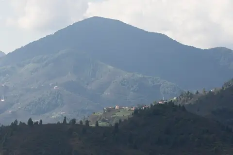 Güneyköy köyünden bir görünüm (Espiye, Giresun)