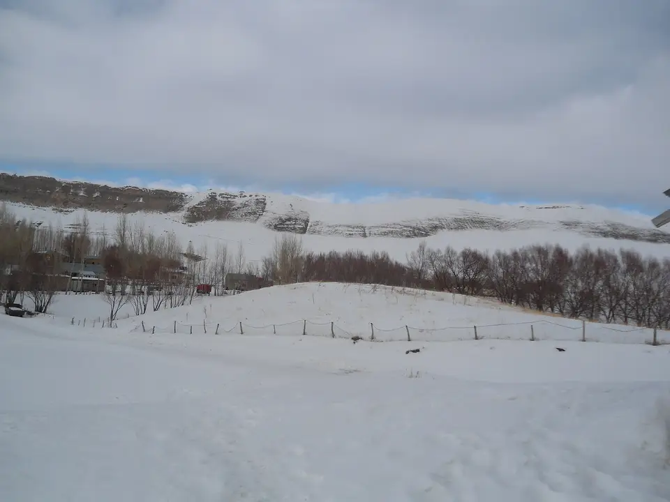 Gölüstü köyünden bir görünüm (Adilcevaz, Bitlis)