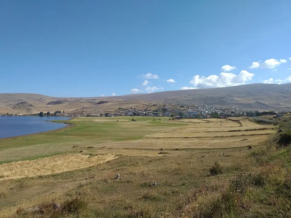Doğruyol köyünden bir görünüm (Arpaçay, Kars)