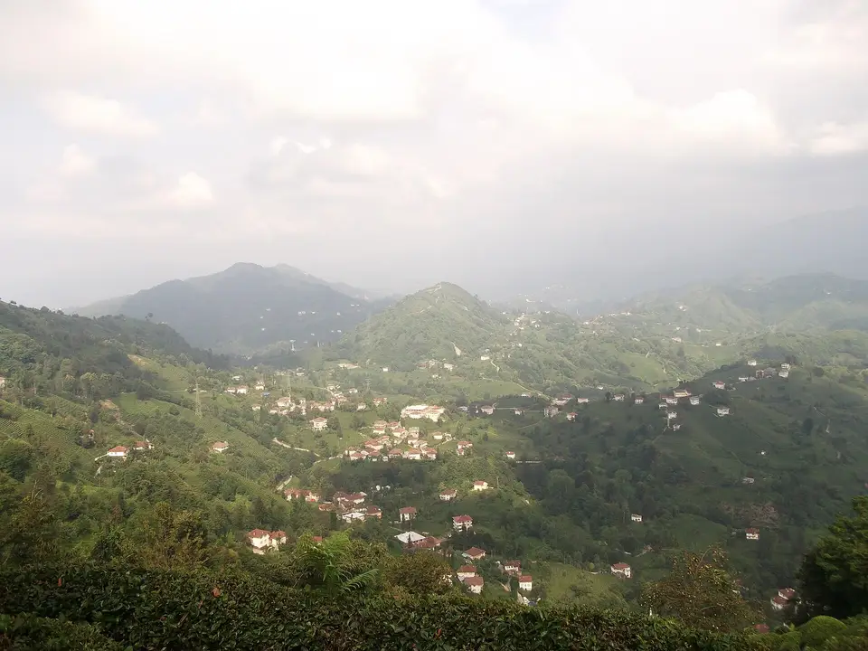 Akpınar köyünden bir görünüm (Rize Merkez, Rize)