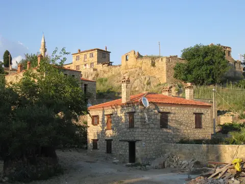 Adatepe köyünden bir görünüm (Ayvacık, Çanakkale)