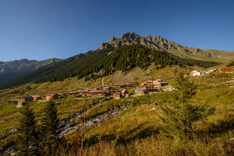 Yavuzköy köyünden bir görünüm (Şavşat, Artvin)
