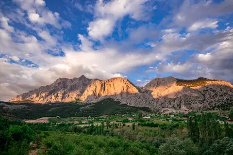 Yelatan köyünden bir görünüm (Çamardı, Niğde)