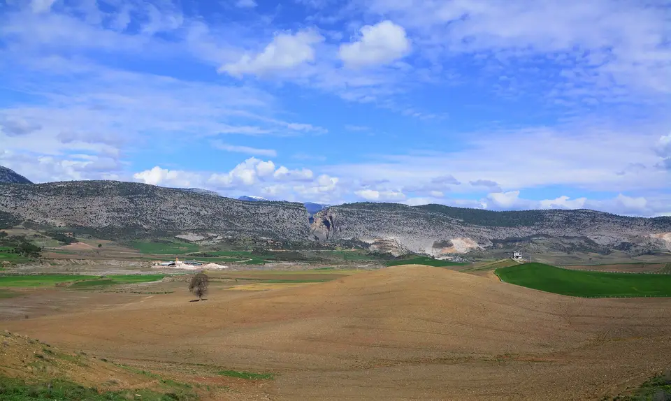 Kapıkaya mahallesinden bir görünüm (Karaisalı, Adana)
