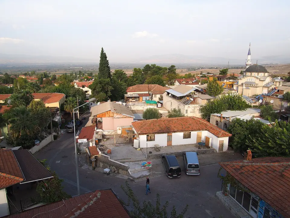 Pamukkale mahallesinden bir görünüm (Pamukkale, Denizli)